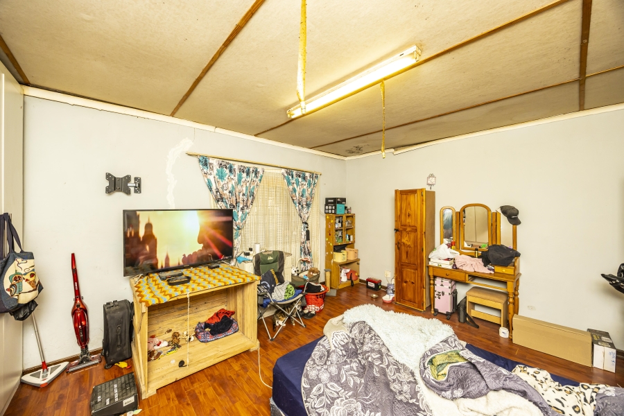 3 Bedroom Property for Sale in Summerpride Eastern Cape